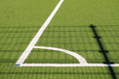 تعريف لاعب كرة القدم